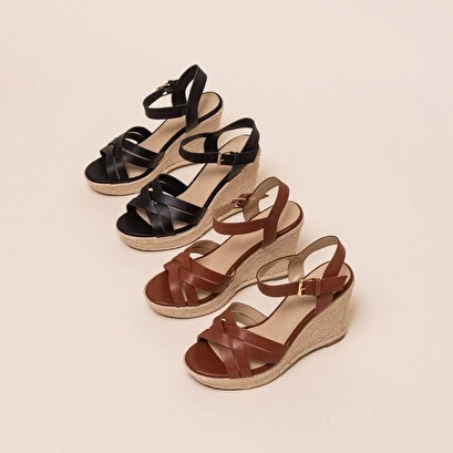 Espadrilles à Talons Compensés En Cuir Noir 9 Espadrilles à Talons Compensés En Cuir Noir – Image 7