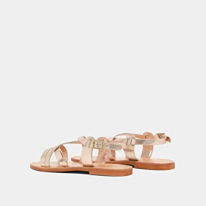 Sandales à Brides Croisées En Cuir Métallisé Platine 8 Sandales à Brides Croisées En Cuir Métallisé Platine – Image 6