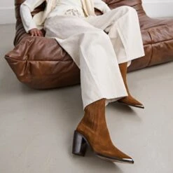 Boots à Talons Et à Fronces En Croute Marron