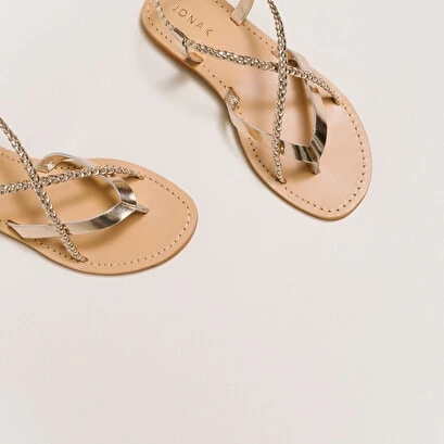 Sandales à Brides Tressées En Cuir Metallisé Platine 7 Sandales à Brides Tressées En Cuir Metallisé Platine – Image 5