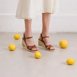 Sandales à Talon Compensé En Corde En Cuir Marron -Xoxo Boutique 01W006779C.1694454652