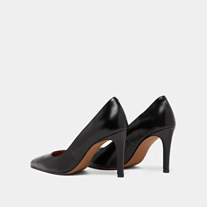 Escarpins Pointus à Talons En Cuir Noir 8 Escarpins Pointus à Talons En Cuir Noir – Image 6