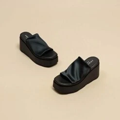 Mules Ouvertes à Semelles Crantées En Satin Noir 10 Mules Ouvertes à Semelles Crantées En Satin Noir -Xoxo Boutique 01W007853C.1694469530