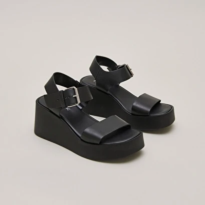 Sandales à Semelles Compensées En Cuir Noir 5 Sandales à Semelles Compensées En Cuir Noir – Image 3