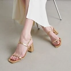 Sandales Ouvertes à Talons En Cuir Craquelé Or