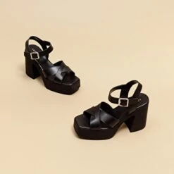 Sandales à Brides Croisées Et Plateformes En Cuir Noir 10 Sandales à Brides Croisées Et Plateformes En Cuir Noir -Xoxo Boutique 01W007940C.1694469728