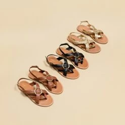 Sandales Plates Tressées En Cuir Noir 15 Sandales Plates Tressées En Cuir Noir -Xoxo Boutique 01W007987G.1694469830