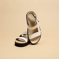 Sandales à Brides Croisées En Cuir Glacé écru