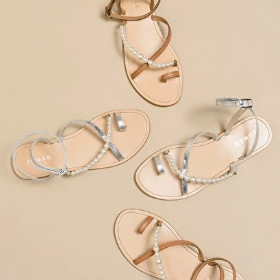 Sandales à Brides Et Perles En Cuir Métallisé Argent 9 Sandales à Brides Et Perles En Cuir Métallisé Argent – Image 7