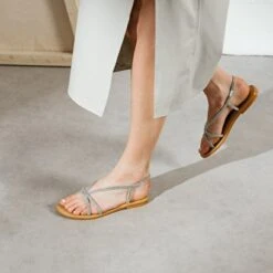 Sandales à Brides En Cuir Et Strass Argent -Xoxo Boutique 01W008138C.1694470153