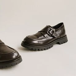 Derbies à Talons Plats, Boucles Et Coutu... En Cuir Glacé Marron -Xoxo Boutique 01W008236E.1694470497