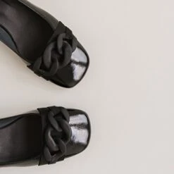 Ballerines à Noeuds En Vernis Plissé Noir -Xoxo Boutique 01W008284E.1694470587