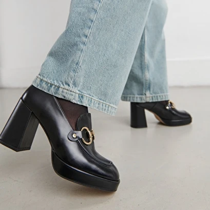 Mocassins à Talons Et Mors En Cuir Glacé Noir 5 Mocassins à Talons Et Mors En Cuir Glacé Noir – Image 3