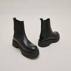 Boots à Semelles Crantées Et élastiques En Cuir Noir -Xoxo Boutique 01W008340E.1694470784