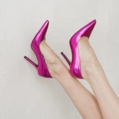 Escarpins à Bouts Pointus Et Talons En Cuir Metallisé Fushia -Xoxo Boutique 01W008344C.1694470799