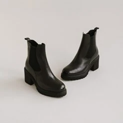 Chelsea Boots à Semelles Crantées En Cuir Noir -Xoxo Boutique 01W008435C.1694471033
