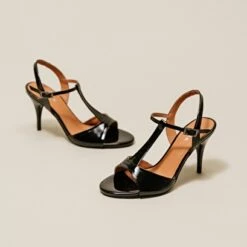 Sandales à Talons Fins En Cuir Verni Noir -Xoxo Boutique 01W008513E.1694503526