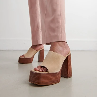 Mules à Talons Et Bouts Ouverts En Croute Beige 5 Mules à Talons Et Bouts Ouverts En Croute Beige – Image 3