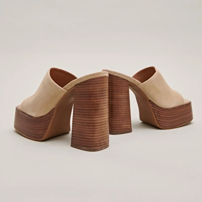 Mules à Talons Et Bouts Ouverts En Croute Beige 7 Mules à Talons Et Bouts Ouverts En Croute Beige – Image 5