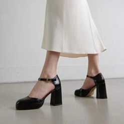 Babies à Talons Et Bouts Carrés En Cuir Brillant Noir