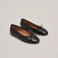 Ballerines à Bouts Ronds Et Noeuds En Vernis Cuir Noir -Xoxo Boutique 01W008553C.1694503642