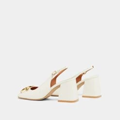 Escarpins à Bouts Carrés Et Mors Dorés En Cuir Vieilli écru -Xoxo Boutique 01W008554F.1708516999