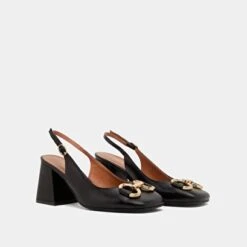 Escarpins à Bouts Carrés Et Mors Dorés... En Cuir Noir 12 Escarpins à Bouts Carrés Et Mors Dorés... En Cuir Noir -Xoxo Boutique 01W008555D.1694503652