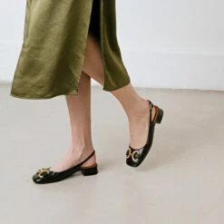 Ballerines Slingback à Bouts Carrés Et Détails Dorés En Cuir Noir -Xoxo Boutique 01W008557G.1708517004