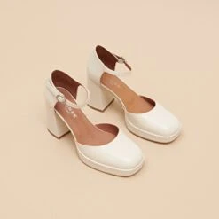 Babies à Talons Et Bouts Carrés En Cuir Brillant écru