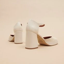 Babies à Talons Et Bouts Carrés En Cuir Brillant écru 14 Babies à Talons Et Bouts Carrés En Cuir Brillant écru -Xoxo Boutique 01W008559E.1708516753