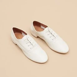 Derbies à Talons Plats En Cuir écru
