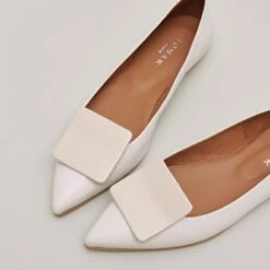 Ballerines à Bouts Pointus En Vernis Plissé écru -Xoxo Boutique 01W008636E.1694503848