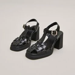 Sandales à Talons Et Bouts Carrés En Vernis Noir