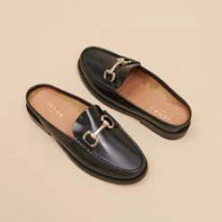 Mocassins à Mors Dorés En Cuir Glacé Noir -Xoxo Boutique 01W008643C.1708517227