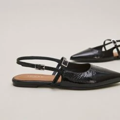 Ballerines à Bouts Pointus Et Lanières En Cuir Brillant Noir -Xoxo Boutique 01W008663E.1694503948