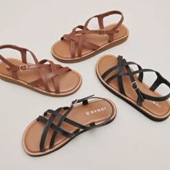 Sandales à Plateformes Et Brides Croisée... En Cuir Noir 15 Sandales à Plateformes Et Brides Croisée... En Cuir Noir -Xoxo Boutique 01W008676G.1694504001