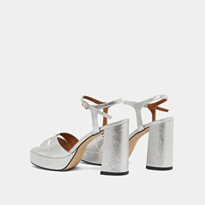 Sandales à Plateformes Et Talons Hauts Textile Métallisé Argent 8 Sandales à Plateformes Et Talons Hauts Textile Métallisé Argent – Image 6