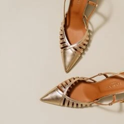 Escarpins à Bouts Pointus Et Détails Ajourés En Cuir Metallisé Platine -Xoxo Boutique 01W008697E.1694504081