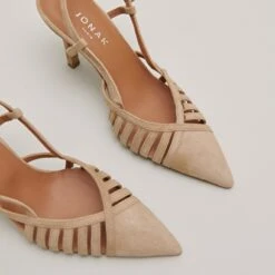 Escarpins à Bouts Pointus Et Détails Ajourés En Velours Camel 13 Escarpins à Bouts Pointus Et Détails Ajourés En Velours Camel -Xoxo Boutique 01W008698E.1694504085