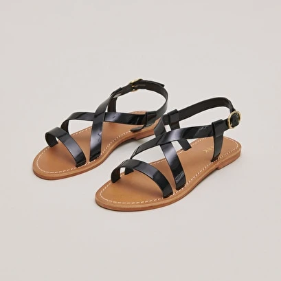 Sandales à Brides Croisées En Vernis Noir 3 Sandales à Brides Croisées En Vernis Noir