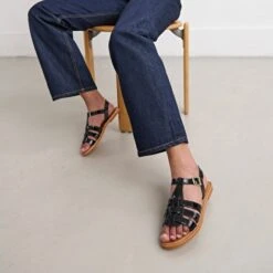 Sandales Plates Tressées En Vernis Noir -Xoxo Boutique 01W008713C.1694504144