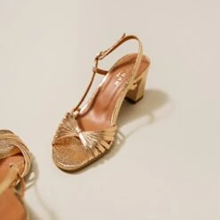 Sandales à Bouts Carrés Et Brides En Cuir Craquelé Or -Xoxo Boutique 01W008719E.1708516744