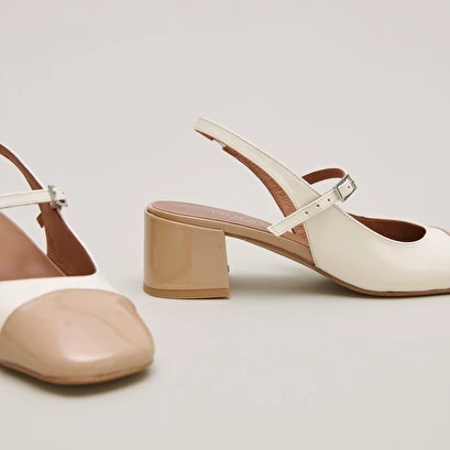 Salomés Slingback à Bouts Carrés En Vernis Beige Et écru 7 Salomés Slingback à Bouts Carrés En Vernis Beige Et écru – Image 5