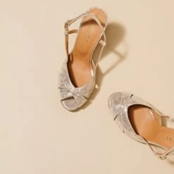 Escarpins à Bouts Ouverts Et Talons Hauts En Velours Laminé Platine -Xoxo Boutique 01W008739E.1694504244