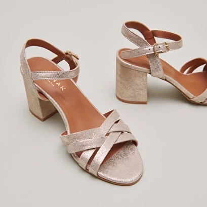 Sandales à Bouts Ouverts En Velours Laminé Platine 7 Sandales à Bouts Ouverts En Velours Laminé Platine – Image 5