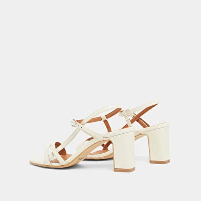 Sandales à Talons Et Brides En Cuir Brillant Ecru 8 Sandales à Talons Et Brides En Cuir Brillant Ecru – Image 6