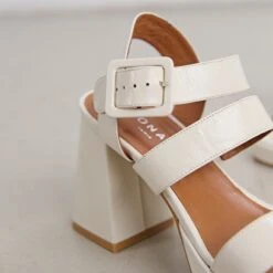 Sandales à Brides Ouvertes Et Plateforme... En Cuir Vieilli écru -Xoxo Boutique 01W008776E.1694504380