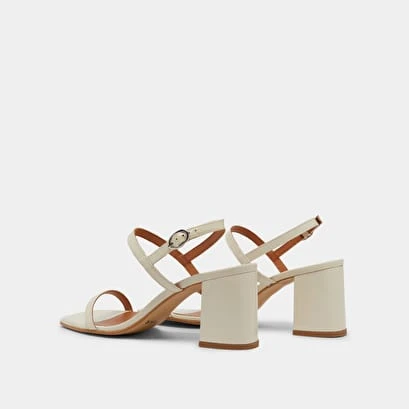 Sandales Ouvertes à Talons En Cuir Brillant écru 8 Sandales Ouvertes à Talons En Cuir Brillant écru – Image 6