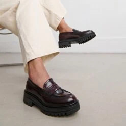 Mocassins à Semelles Crantées En Cuir Glacé Bordeaux