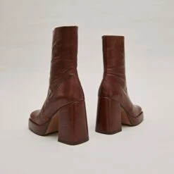 Boots à Talons Et Bouts Carrés En Cuir Vieilli Marron -Xoxo Boutique 01W008848E.1694504556